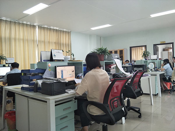 立镁家公司办公室